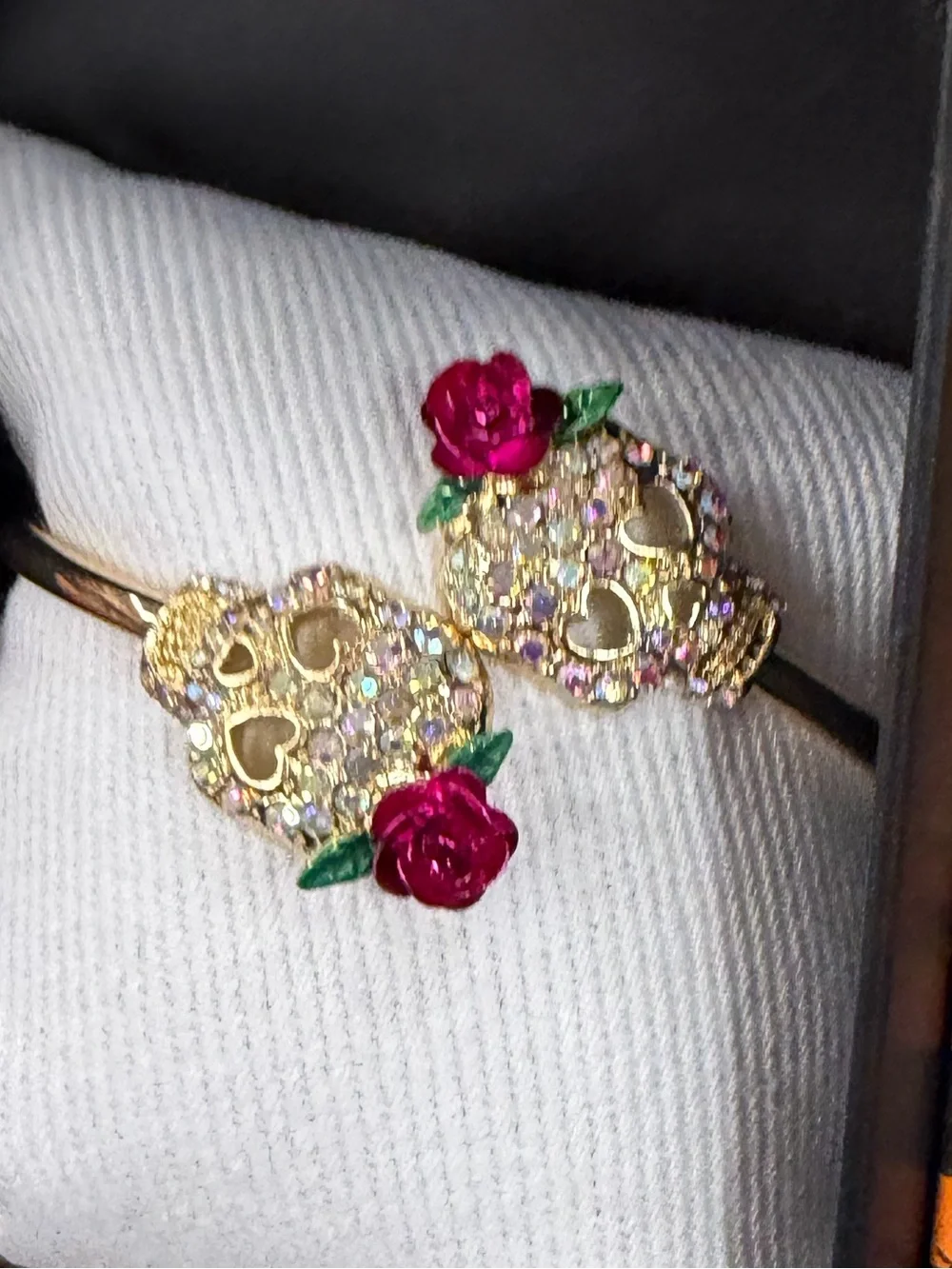 NWT ⚜️🌺⚜️ True To Form Rhinestone Sugar Skull & Rose Bypass Bracelet